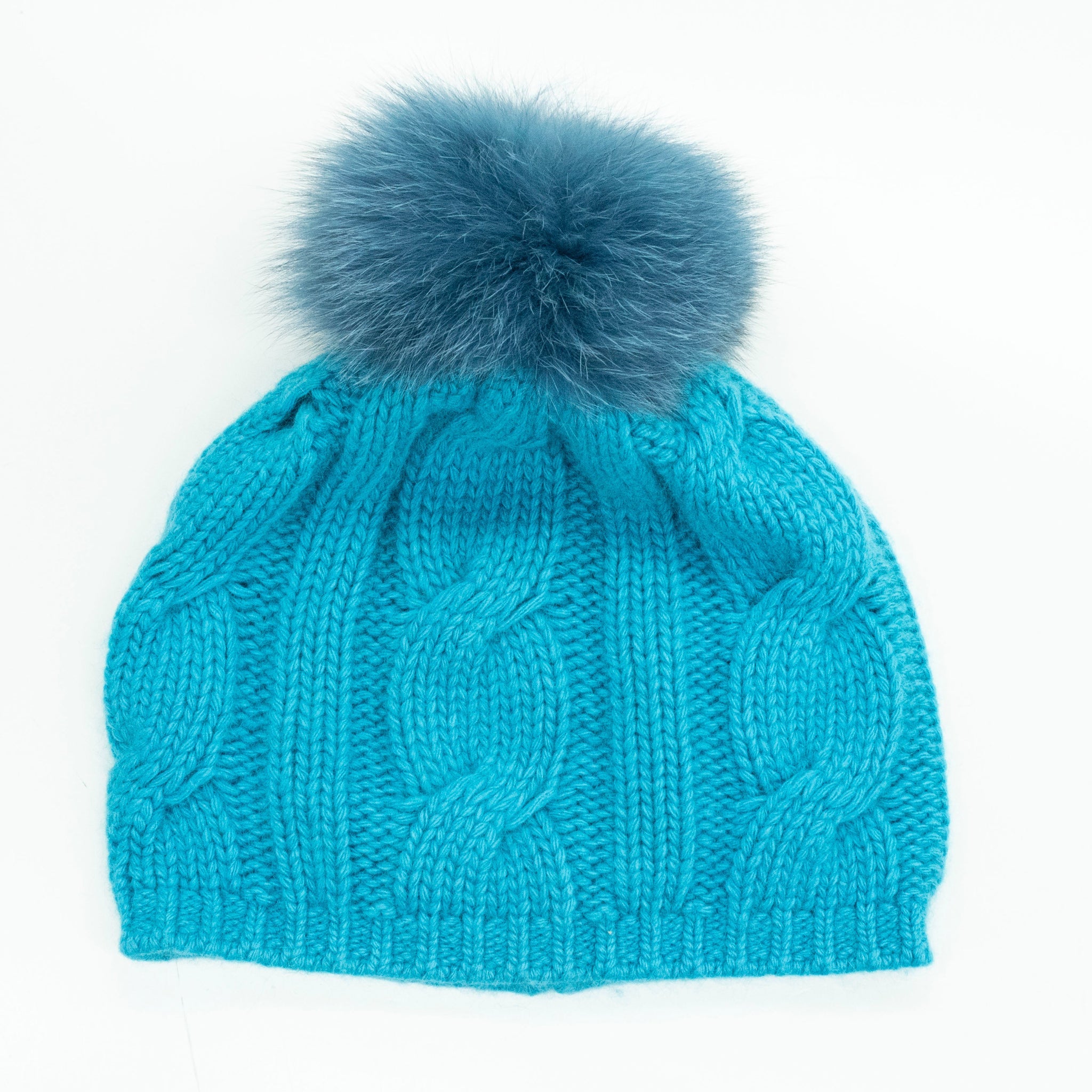 CABLE HAT WITH POM-2